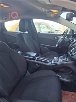 کرایسلەر 200